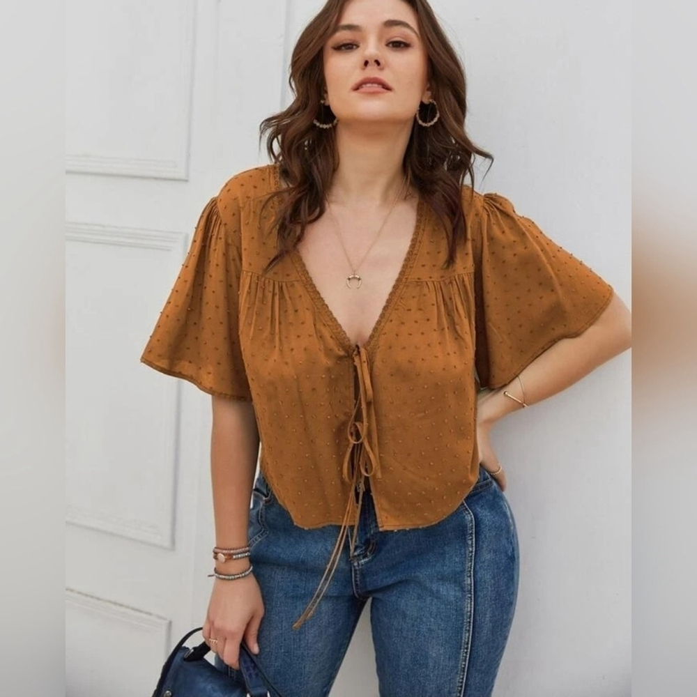 Plus Swiss Dot Knot Front Crop Top size: OXL